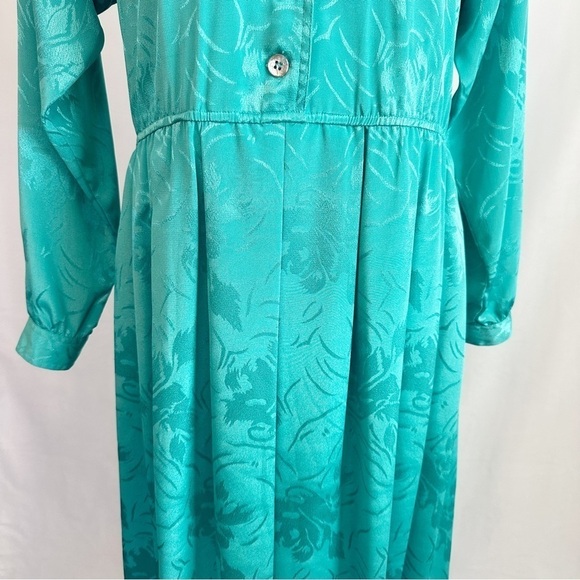 Vintage 80s Leslie Fay Teal Floral Embossed Jacquard Satin Pleated Shirt Dress - Picture 5 of 15